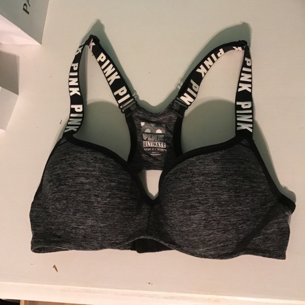 sports bra