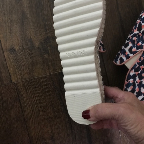 Espadrilles - Picture 3 of 5