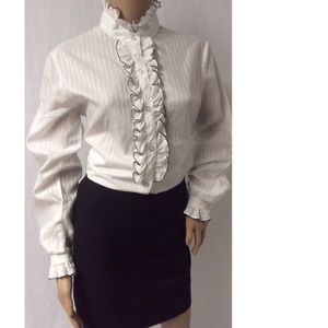 Black & White Ruffle Vintage Top Size Large Black & White Ruffle Vintage Top Size Large