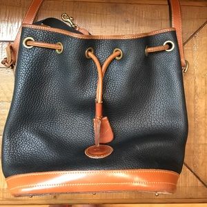 Black Dooney & Bourke Bucket Leather Vintage Black Dooney & Bourke Bucket Leather Vintage