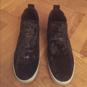 LF black velvet sneakers