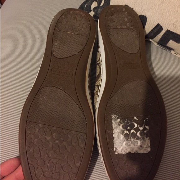 Sneakers - Picture 2 of 6