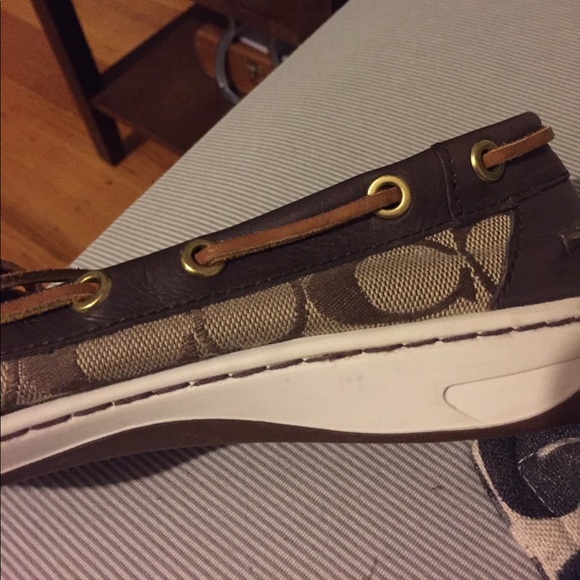 Sneakers - Picture 5 of 6