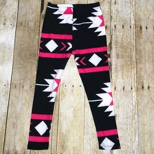 ‼️KIDS PINK TRIBAL LEGGINGS⬇️