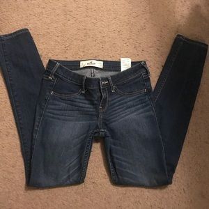 Hollister skinny jeans size 3