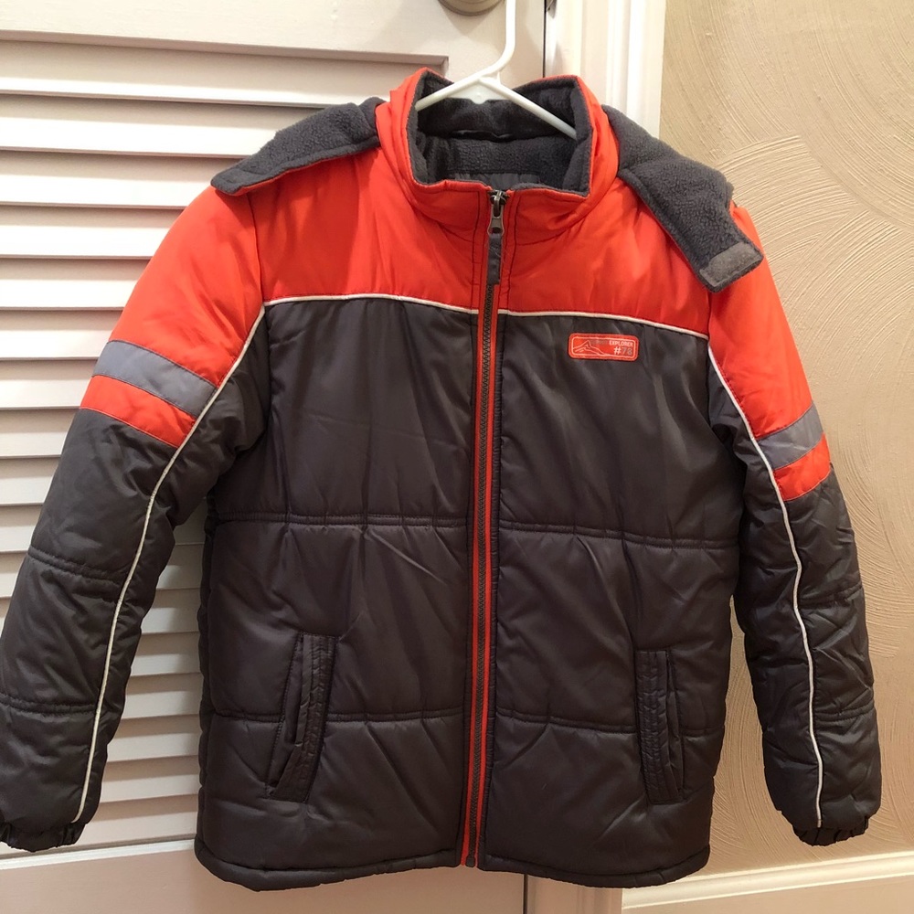 🏈☃️Boys warm winter jacket size 10/12☃️🏈