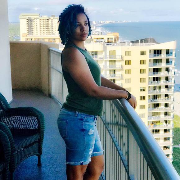 Meet your Posher, Randi nicole - Picture 1 of 1