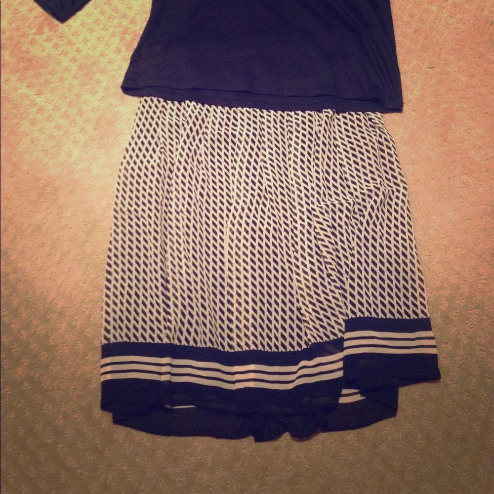 NWT, Talbots Navy/Pearl pleated skirt