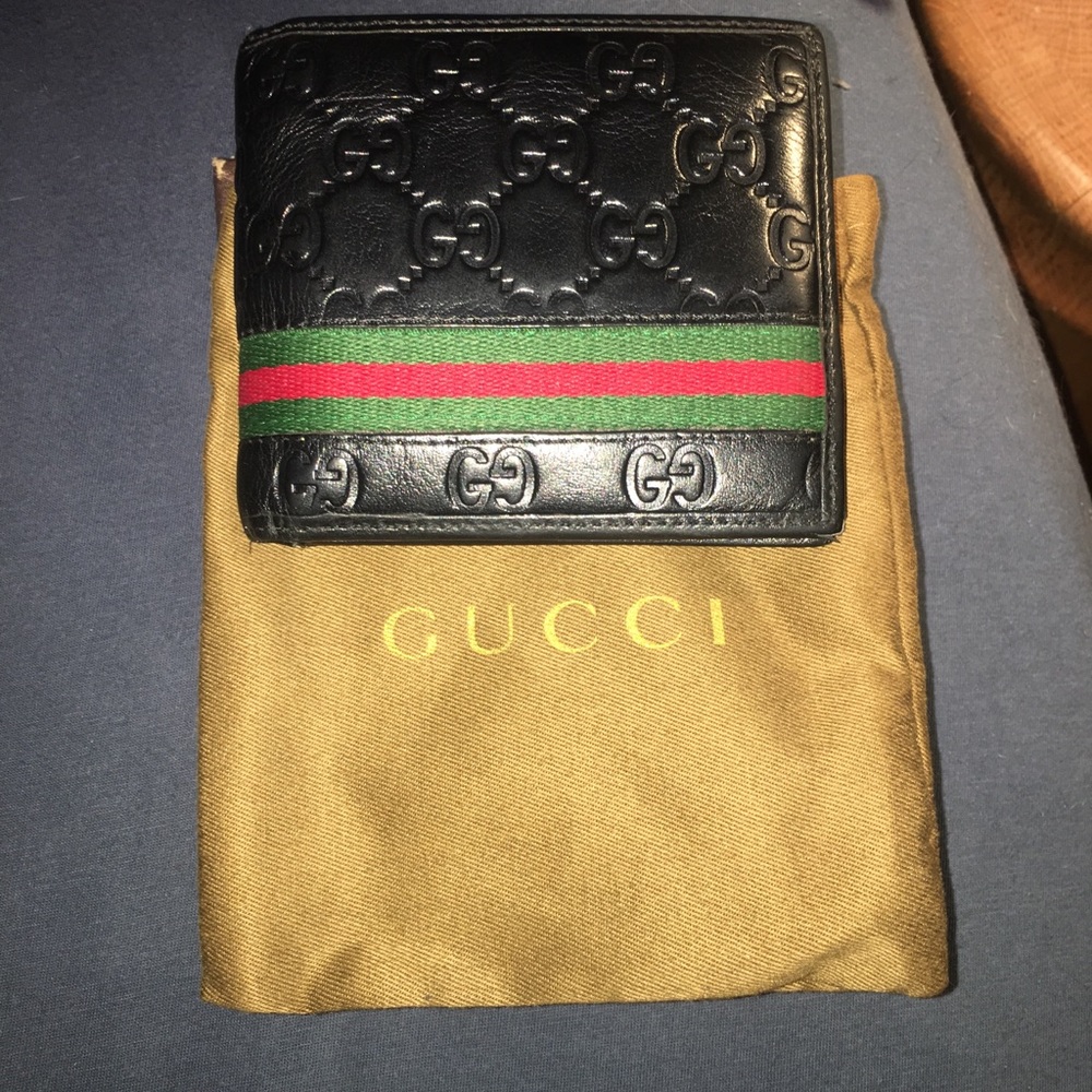 Mens Gucci bifold wallet