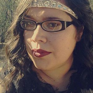 Meet your Posher, Cynthia