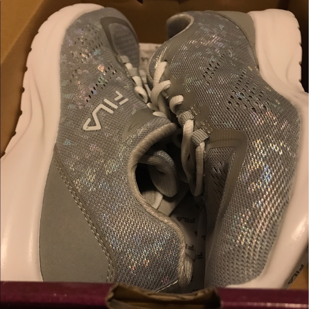 NEW FILA Hologram Grey Memory Foam Octave 2 Training Shoe Sneakers
