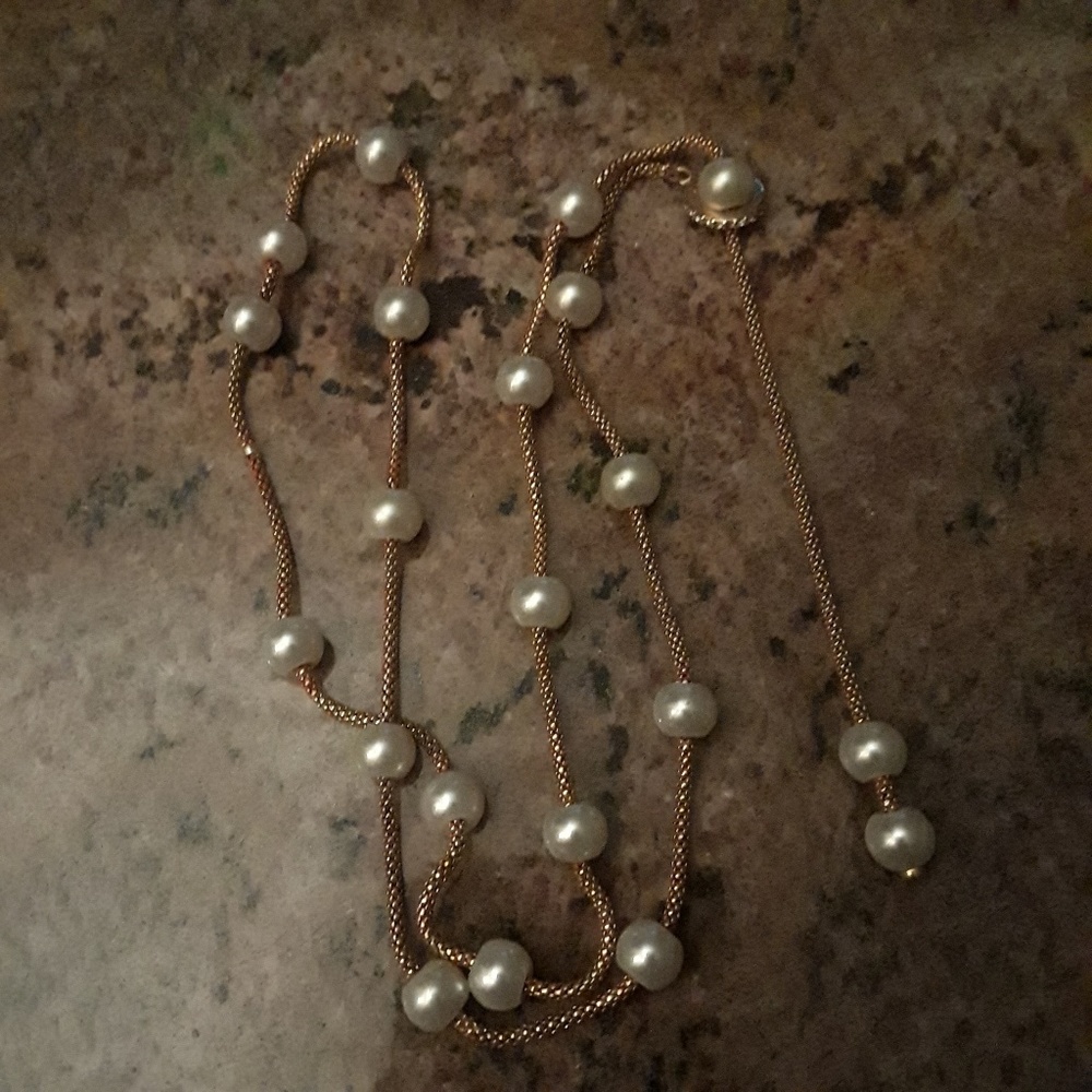 Gold and pearl chain