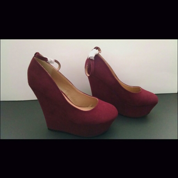 JustFab Else Burgundy Wedge - Picture 3 of 8