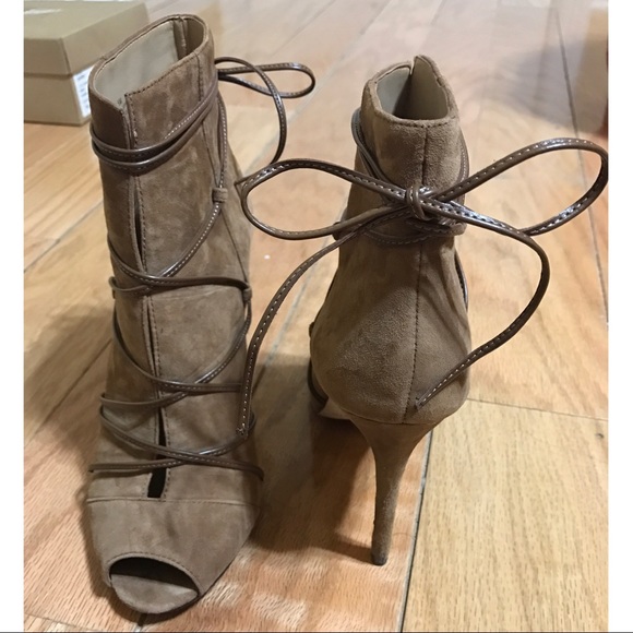 Antonio Melanie Suede booties - Picture 3 of 3