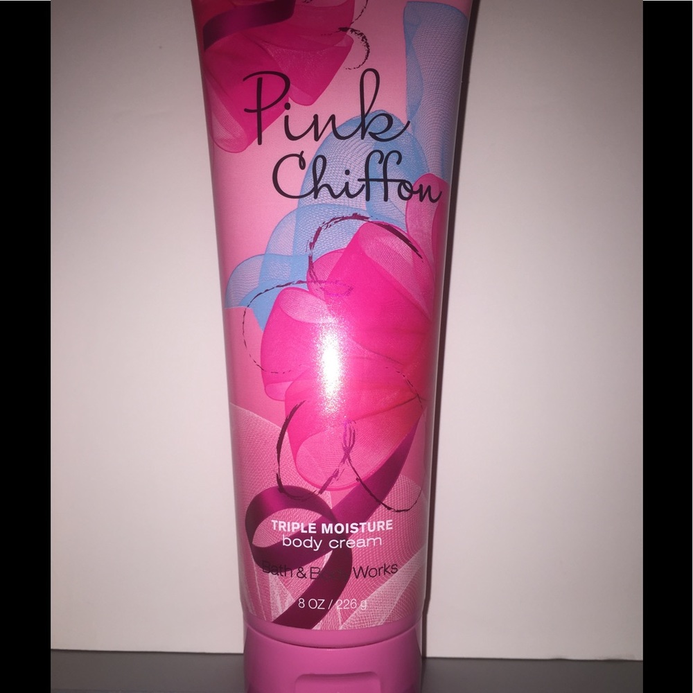 🌷Pink Chiffon Triple Moisture Body Cream🌷