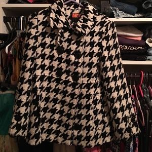 Express size XS houndstooth coat