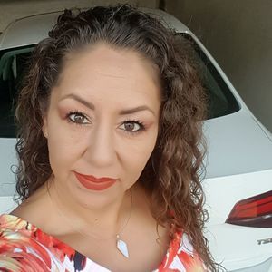 Meet your Posher, Monique