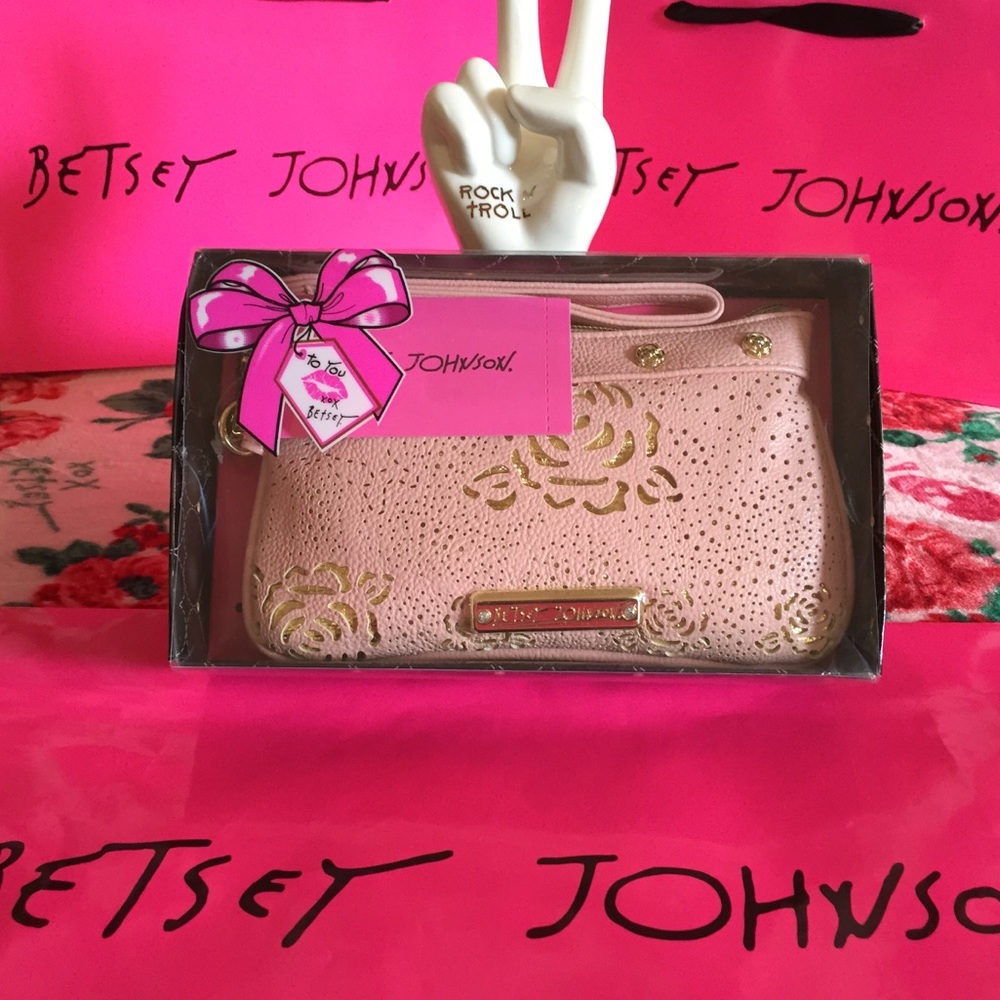 ❤️ FINAL ❤️ Betsey Johnson Pink Rose-Cut Wristlet