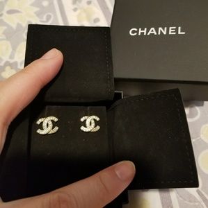 ❎SOLD!!!❎Authentic Chanel CC earrings