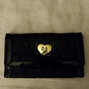 Quilted heart wallet