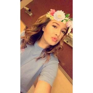 Meet your Posher, Danielle