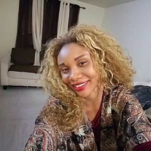 Meet your Posher, Fatima