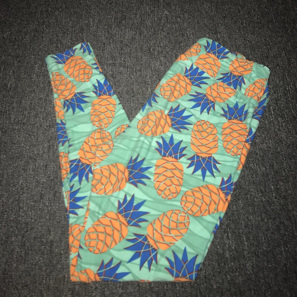 LuLaRoe Tall and Curvy leggings