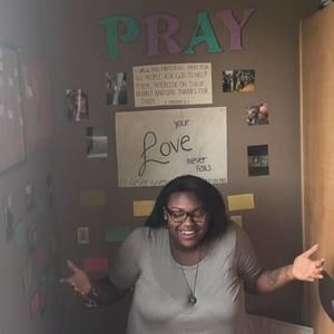 Meet your Posher, Kiana