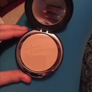 It cosmetics celebration foundation Tan
