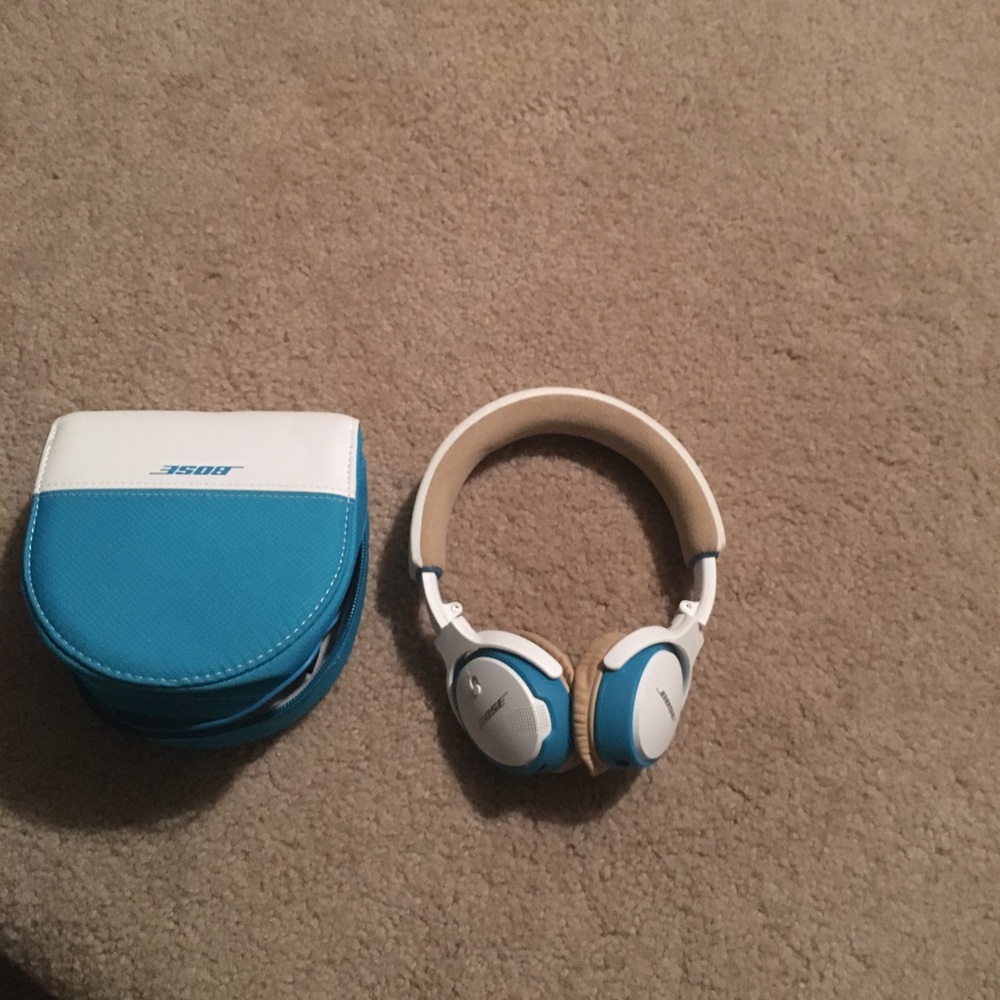 Bose headphones brand new