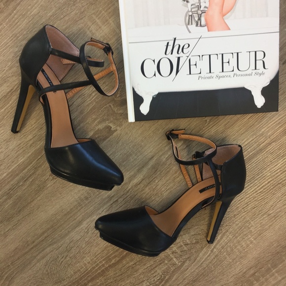 Shoes - Forever 21 Black Platform Heels