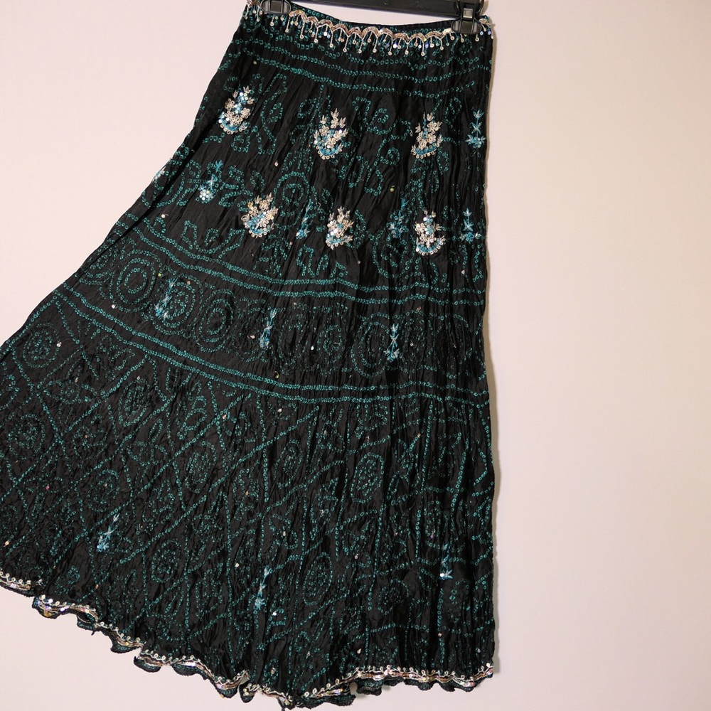 100% Silk Sequin Crinkled Skirt black/silver/teal