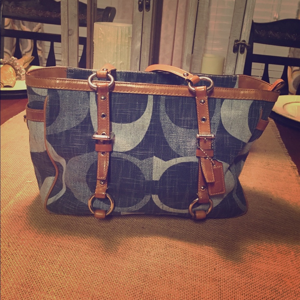 Coach Shoulder Bag