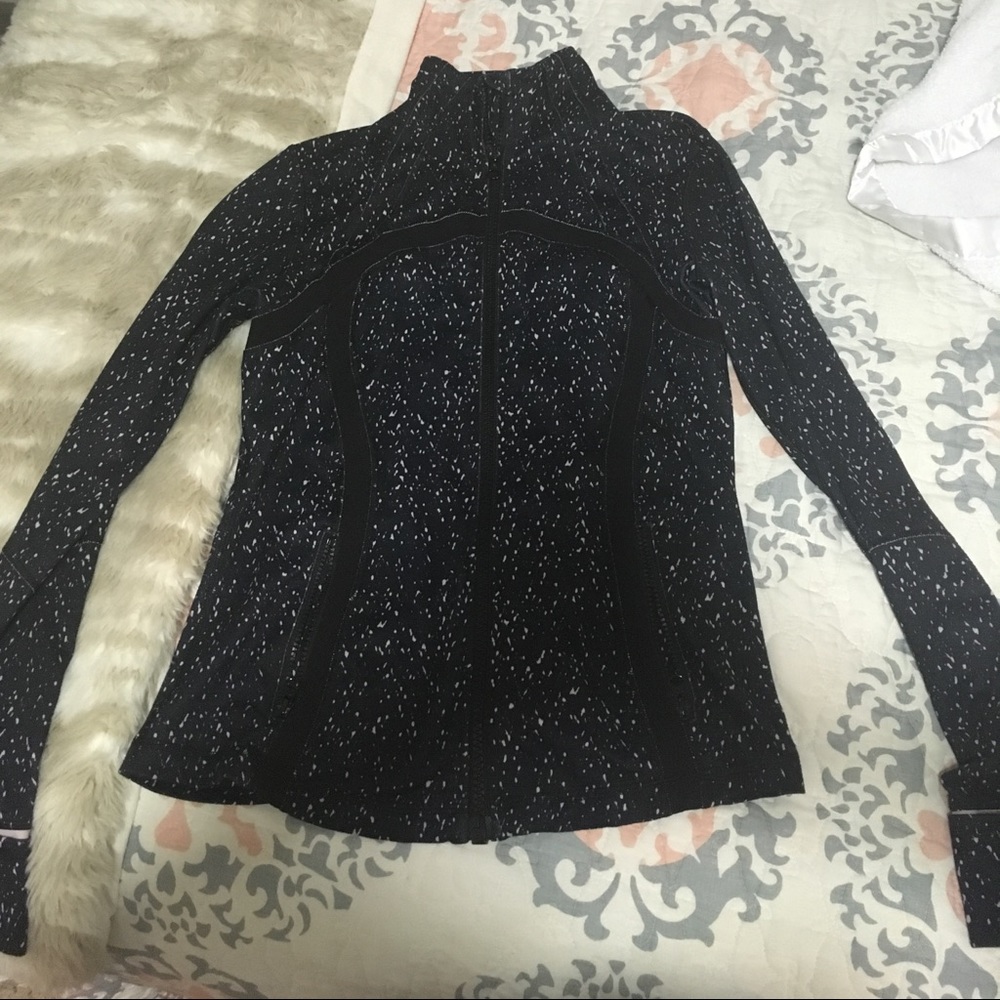 LULULEMON black speckled jacket size 10
