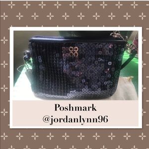 ⬇️COACH Special Edition Blue Sequin Wristlet