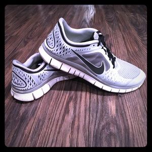 Nike Free Run 3 Sneakers