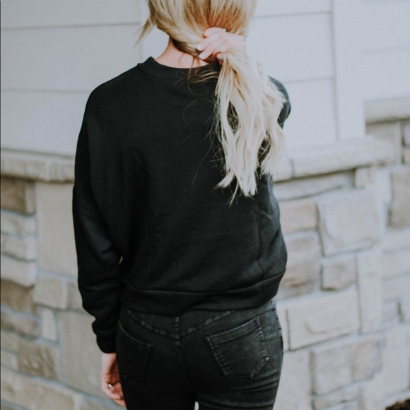Gorgeous crop sweater! Black - Picture 4 of 4