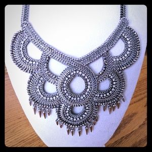 Stella & Dot Tallulah bib necklace