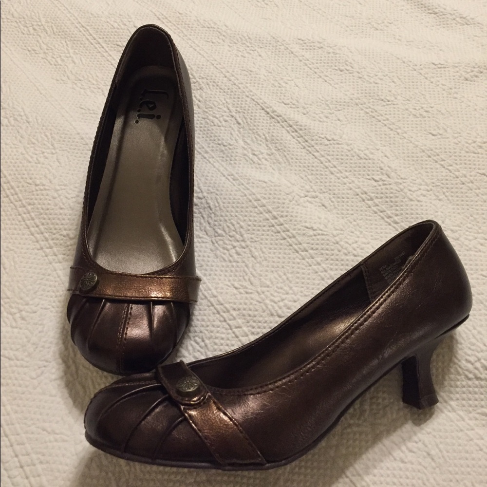l.e.i. Bronze Kitten Heels, perfect Fallwear Sz 9
