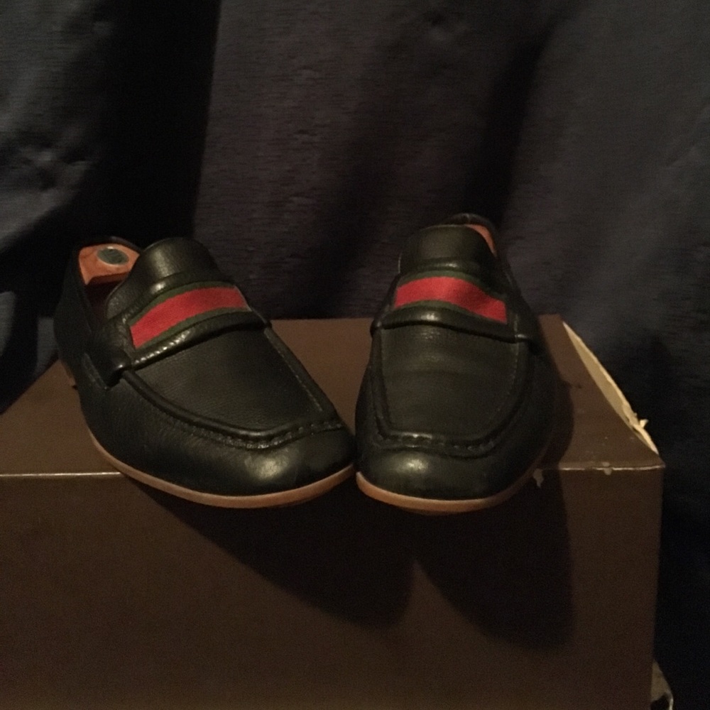 Men's black leather Gucci loafers