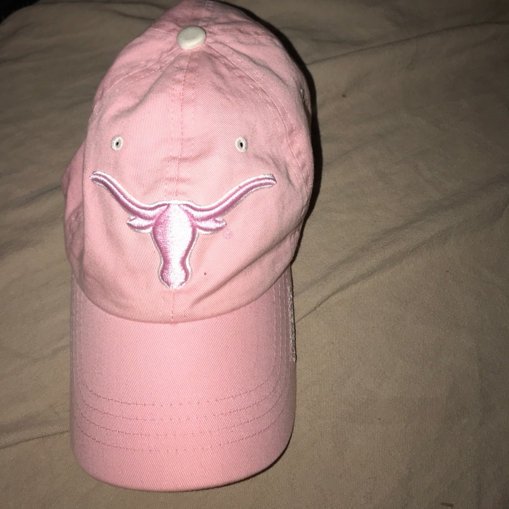 FREE W PURCHASE FROM CLOSET