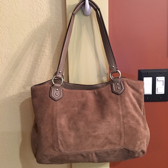 COACH AUTHENTIC SUEDE LIKE-NEW PURSE - Picture 3 of 7