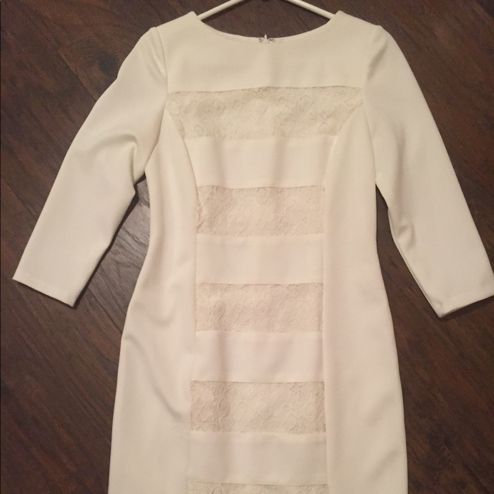 Size 4 white lace hourglass dress