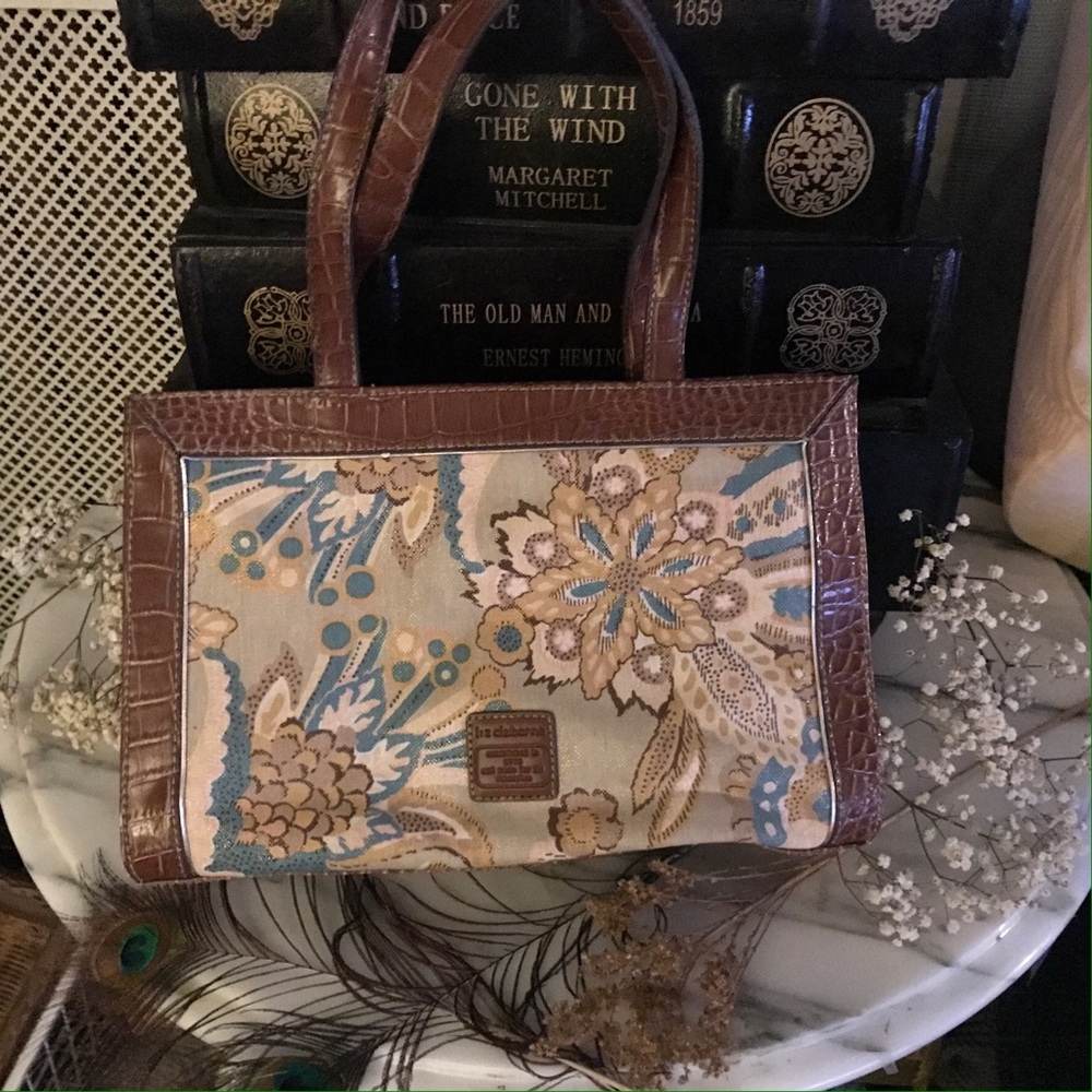 LIZ CLAIBORNE LARGE FLORAL TOTE/LARGE HANDBAG.
