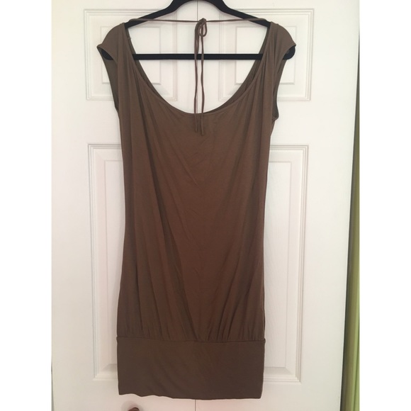 Mini BCBG off the shoulder Dress - Picture 2 of 4