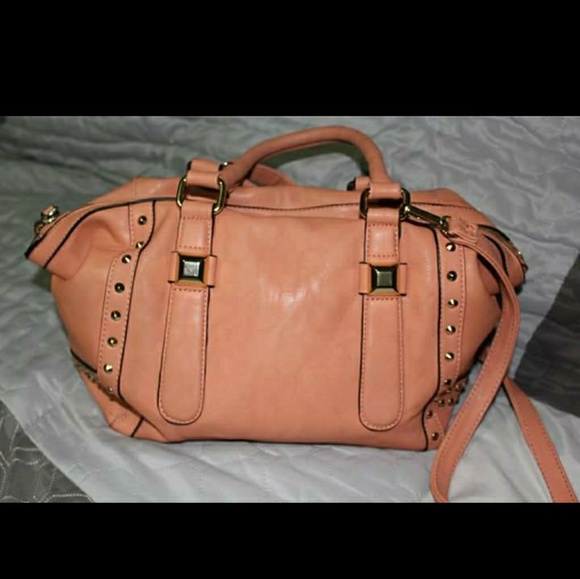 Large Peach purse with gold details - Picture 1 of 2