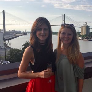 Meet your Posher, Laura