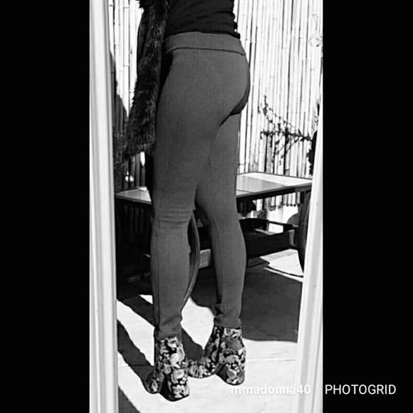 🌸SALE ENDS SUN🌸 NEW Navy Italian Made Rich Textured Leggings S-XXL - Picture 3 of 8