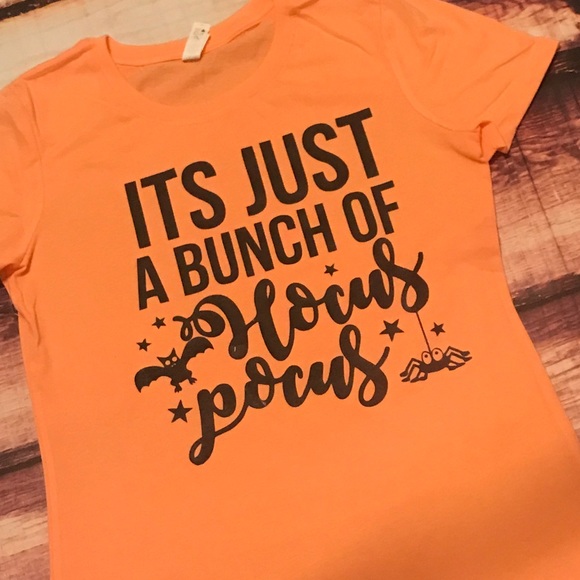 Tops - << It's Just A Bunch Of Hocus Pocus Halloween Tee