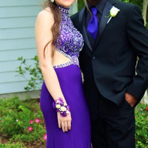 Beautiful prom dress!  - Picture 2 of 3